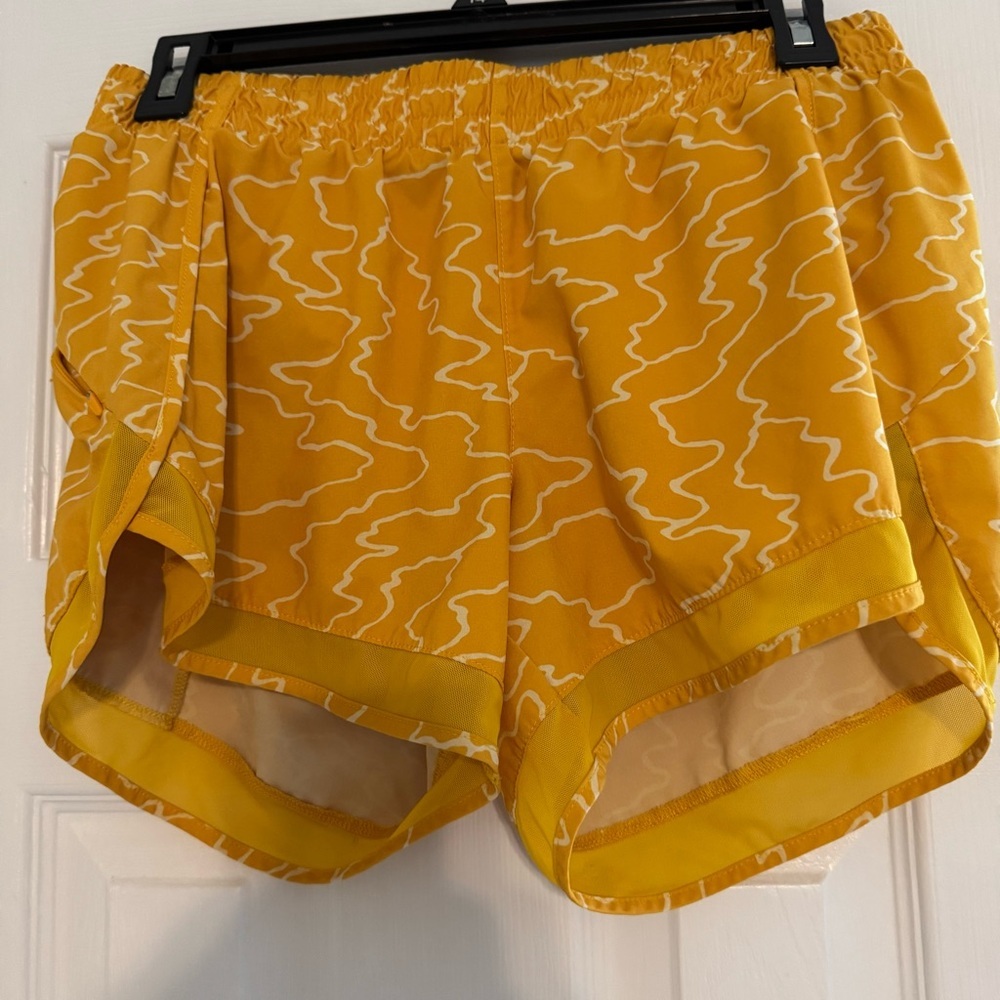 Athleta Marigold Athletic Shorts with‎ Elastic Waistband - Picture 4 of 6